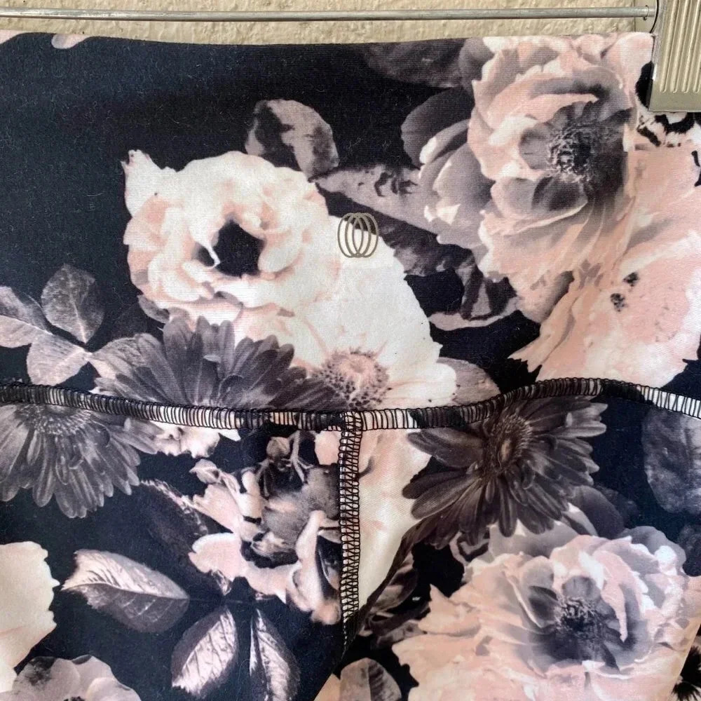 Balance Collection Floral Black High Waisted Leggings Size S - Picture 4 of 5